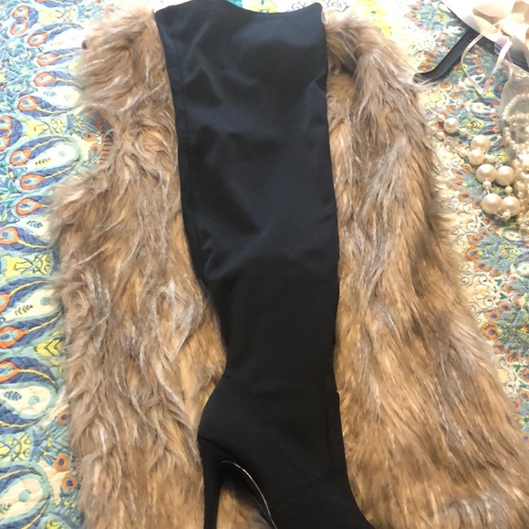 Thigh-High Black boots, Wide-Calf - Picture 2 of 2